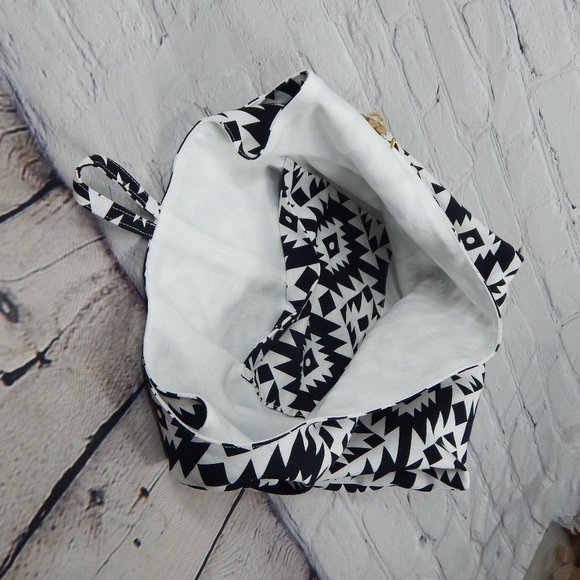 Gorgeous Handmade Hobo Bag - Picture 11 of 11